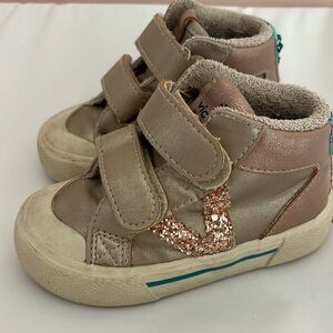 Victoria Baby Boots, gold with pink accents. Size EU 22 / US 6. Gently used.